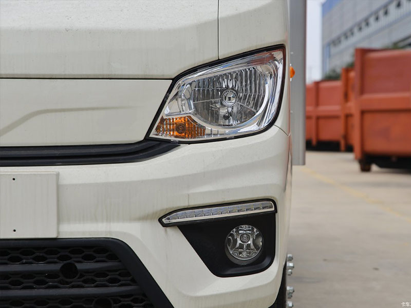 شاحنة مبردة صغيرة من نوع Fonton