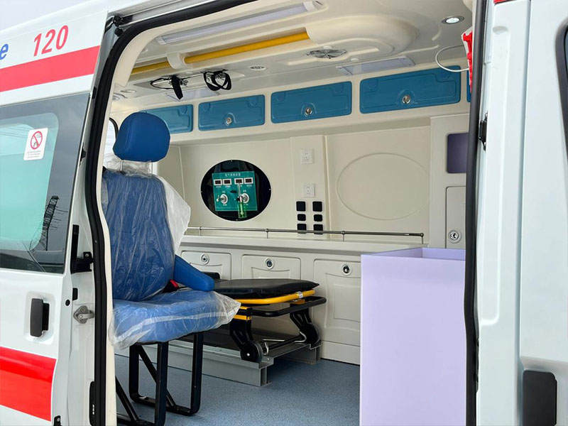 Ambulance Ford