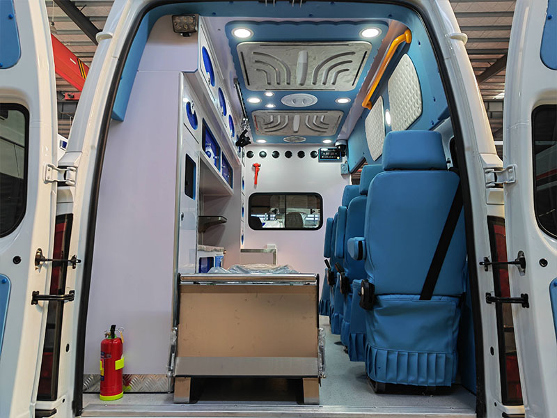 Ambulance Ford
