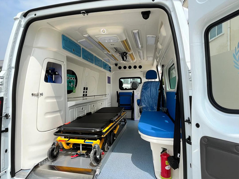 Ambulance Ford