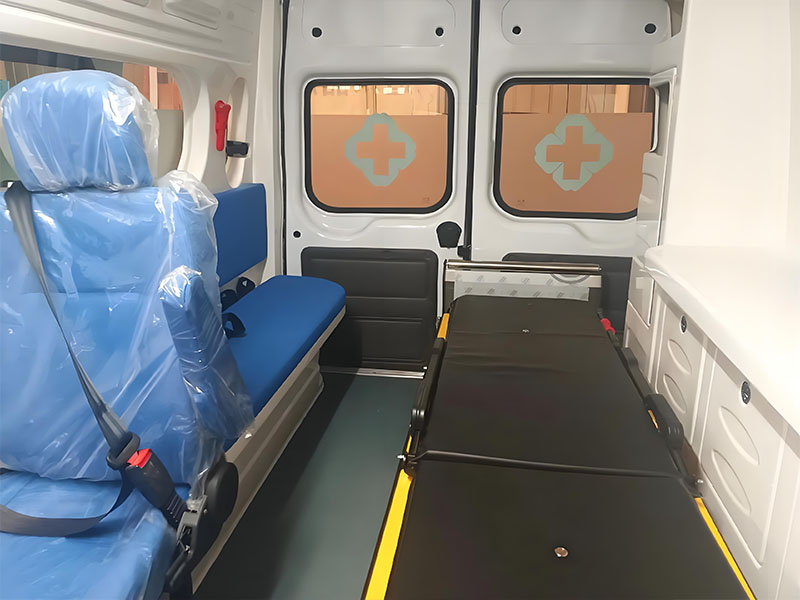 Ambulance Ford