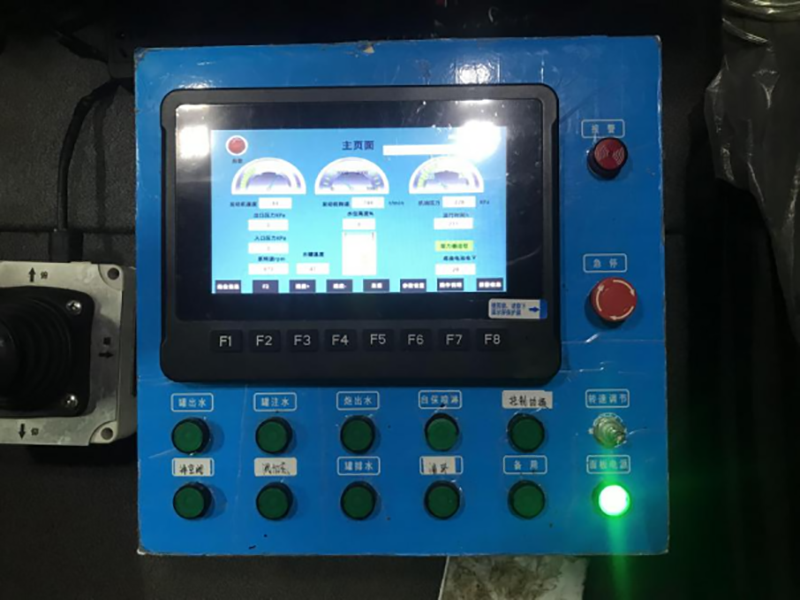 sinotruk heavy water tank fire truck