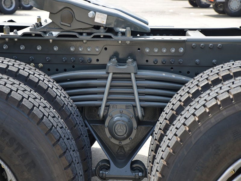 sinotruck howo th7 tractor truck