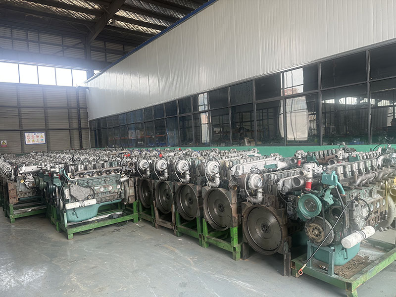 truk jungkit bekas sinotruck