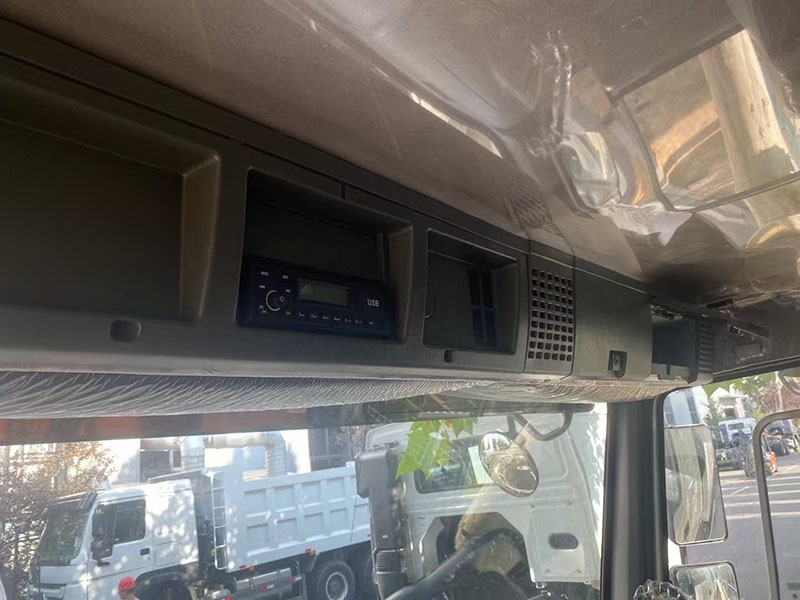 truk jungkit bekas sinotruck